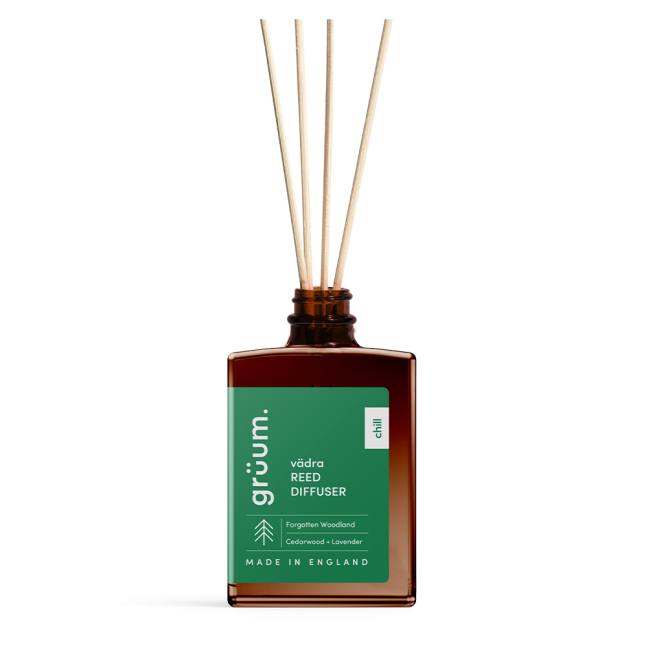 vädra Reed Diffuser Set – Forgotten Woodland scent with glass bottle and four rattan reeds, 30ml by grüum