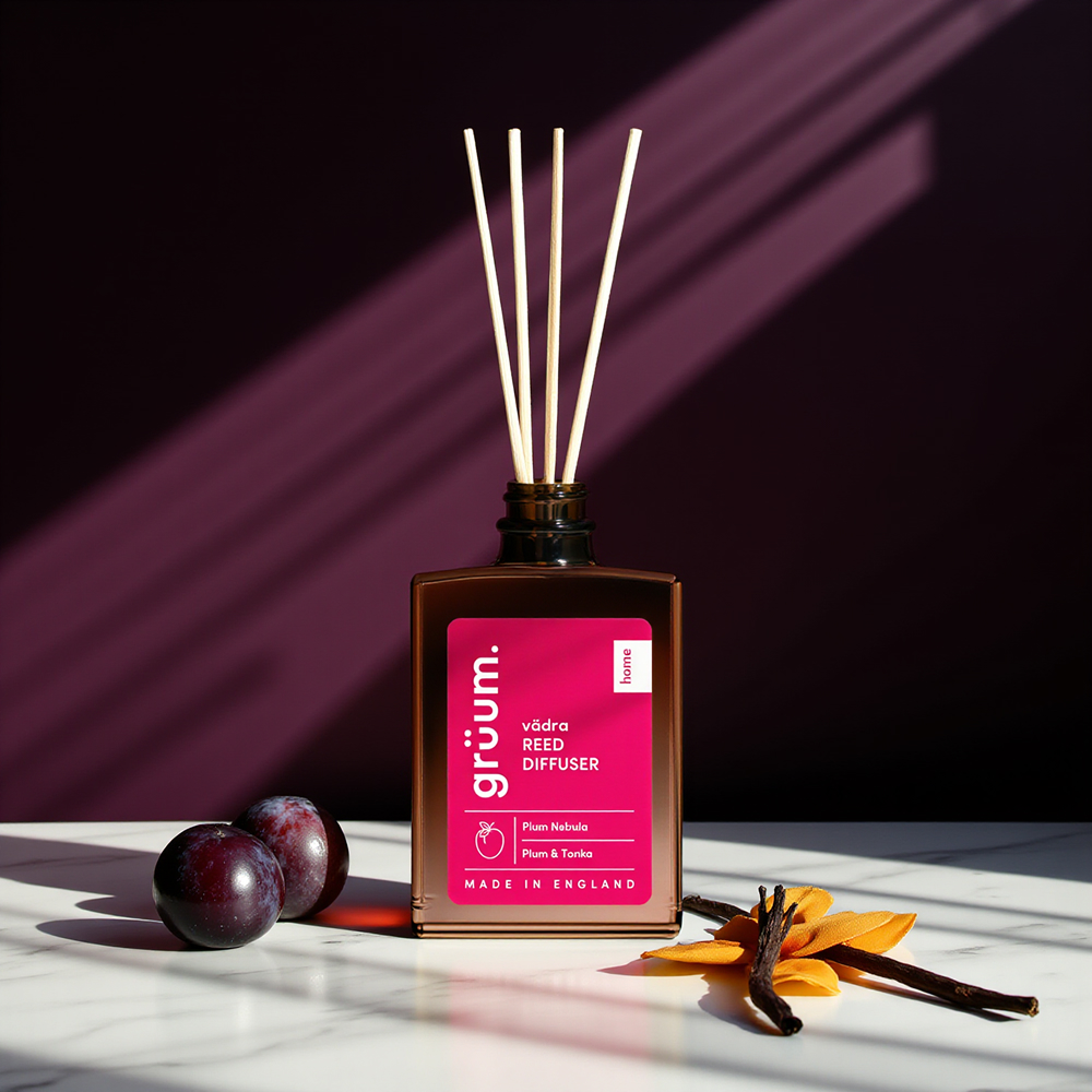 Reed diffuser with plums and vanilla
